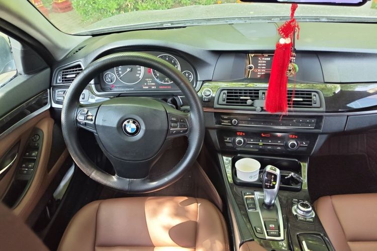 Used BMW 5 Series 2013 525Li Leading Model Steering Wheel