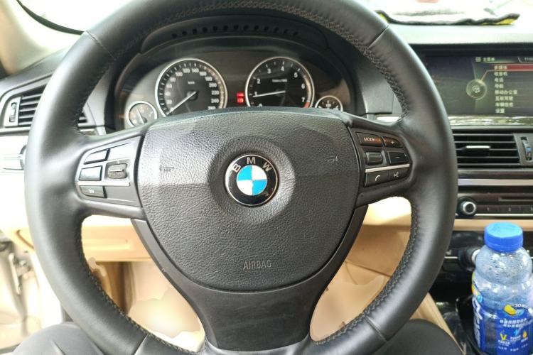 Used BMW 5 Series 2013 525Li Luxury Model Steering Wheel