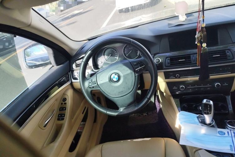 Used BMW 5 Series 2013 525Li Luxury Model Steering Wheel