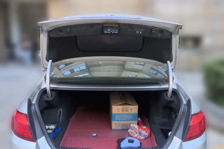 Used BMW 5 Series 2013 530Li Leading Model Trunk