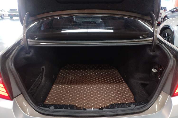 Used BMW 5 Series 2013 525Li Luxury Model Trunk