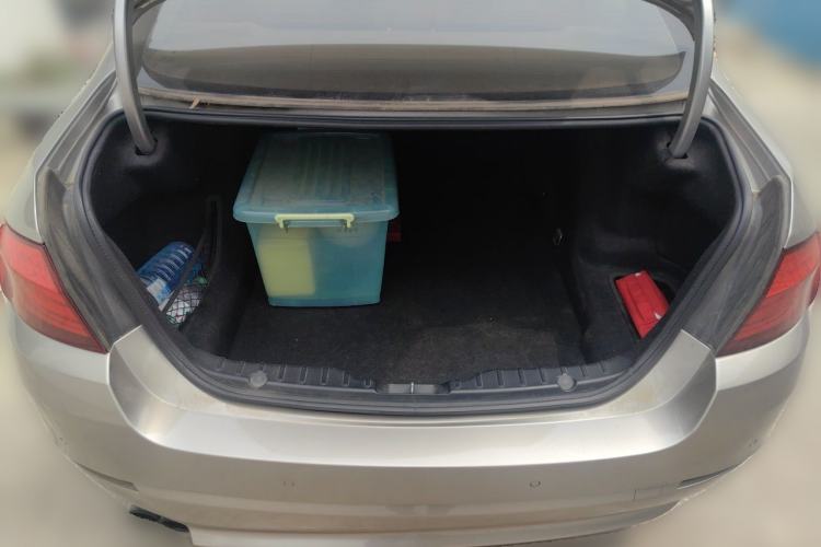 Used BMW 5 Series 2013 525Li Leading Model Trunk