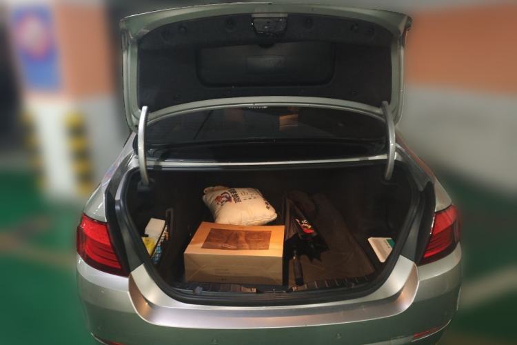 Used BMW 5 Series 2013 525Li Luxury Model Trunk