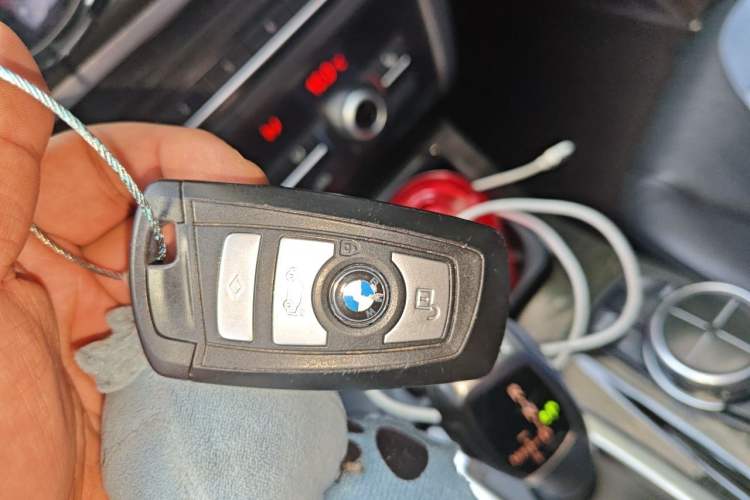 Used BMW 5 Series 2013 530Li Leading Model Vehicle Key