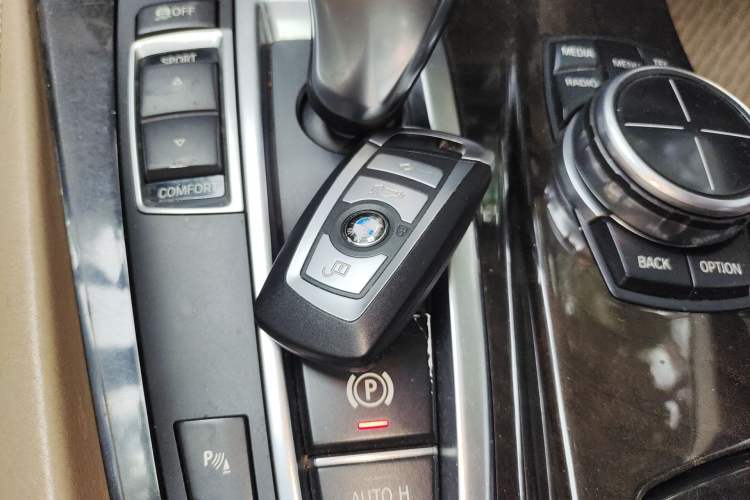 Used BMW 5 Series 2013 525Li Luxury Model Vehicle Key
