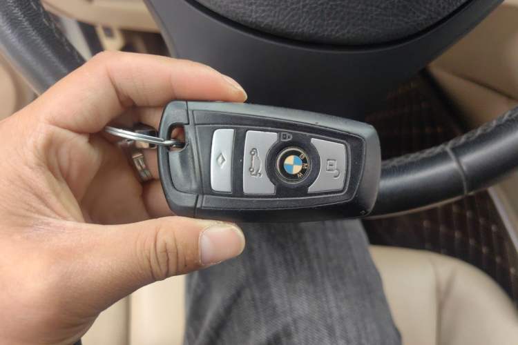 Used BMW 5 Series 2013 525Li Leading Model Vehicle Key