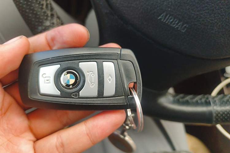 Used BMW 5 Series 2013 530Li Leading Model Vehicle Key