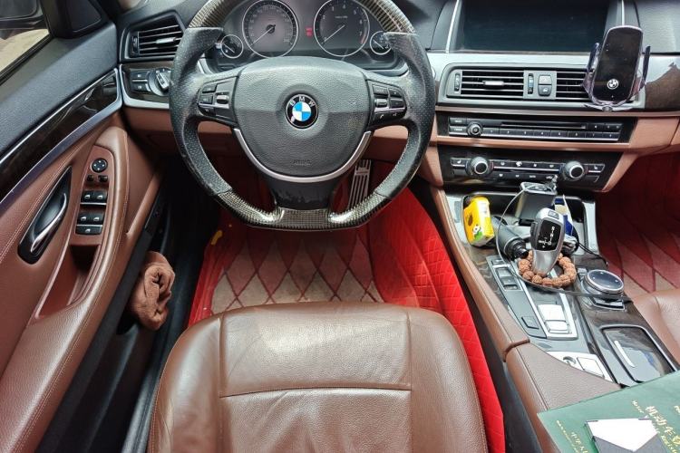 Used BMW 5 Series 2013 530Li Leading Model Steering Wheel