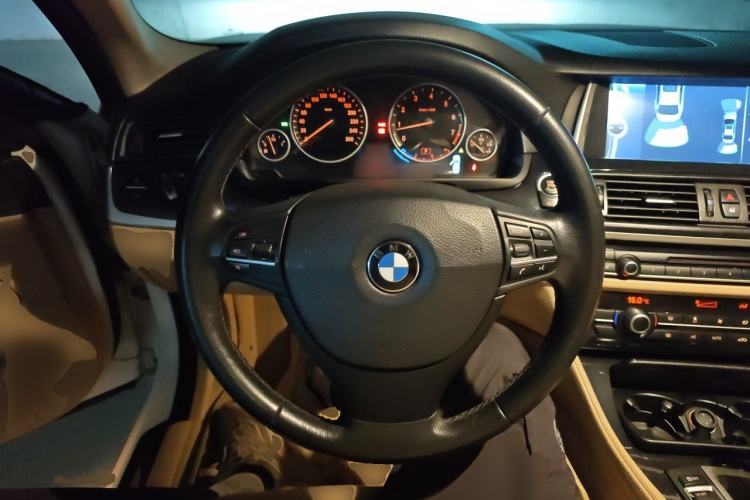 Used BMW 5 Series 2013 520Li Elegant Edition Steering Wheel