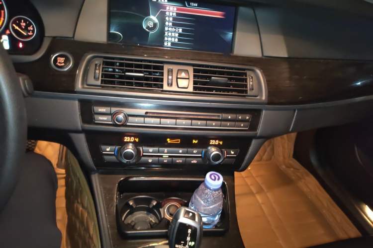 Used BMW 5 Series 2013 530Li Leading Model Audio And AC Panel
