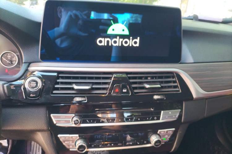 Used BMW 5 Series 2013 520Li Elegant Edition Audio And AC Panel