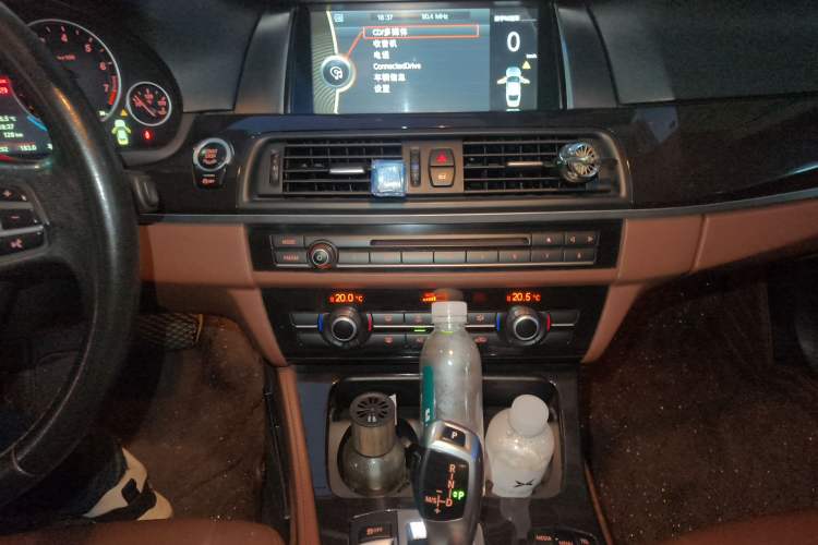 Used BMW 5 Series 2013 520Li Elegant Edition Audio And AC Panel
