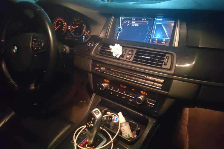 Used BMW 5 Series 2013 520Li Elegant Edition Audio And AC Panel