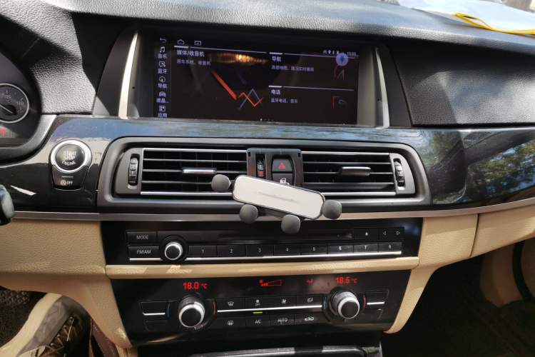 Used BMW 5 Series 2013 520Li Elegant Edition Audio And AC Panel