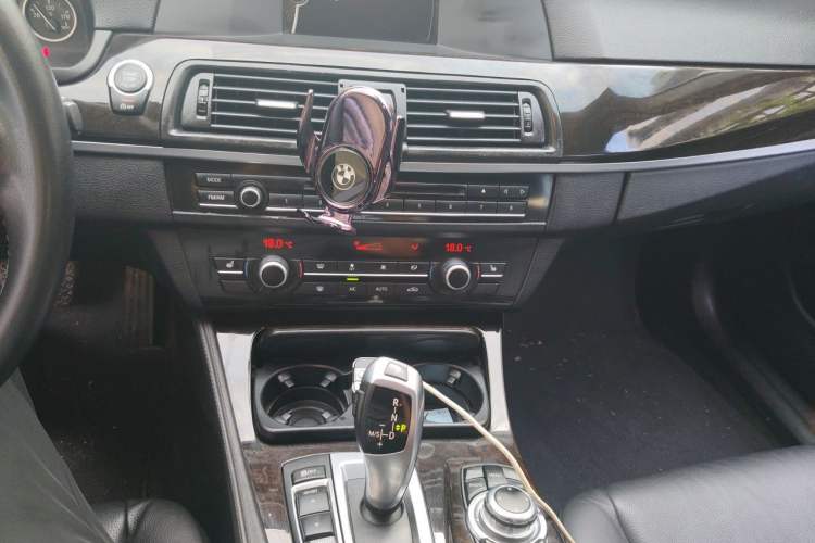 Used BMW 5 Series 2013 525Li Leading Model Audio And AC Panel