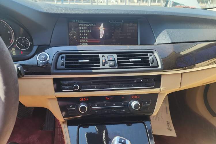 Used BMW 5 Series 2013 525Li Luxury Model Audio And AC Panel