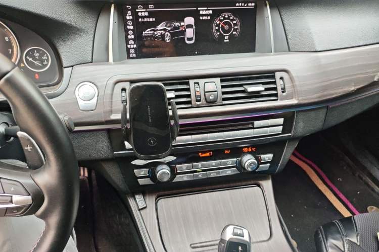 Used BMW 5 Series 2013 525Li Leading Model Audio And AC Panel