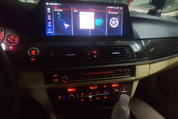Used BMW 5 Series 2013 525Li Luxury Model Audio And AC Panel