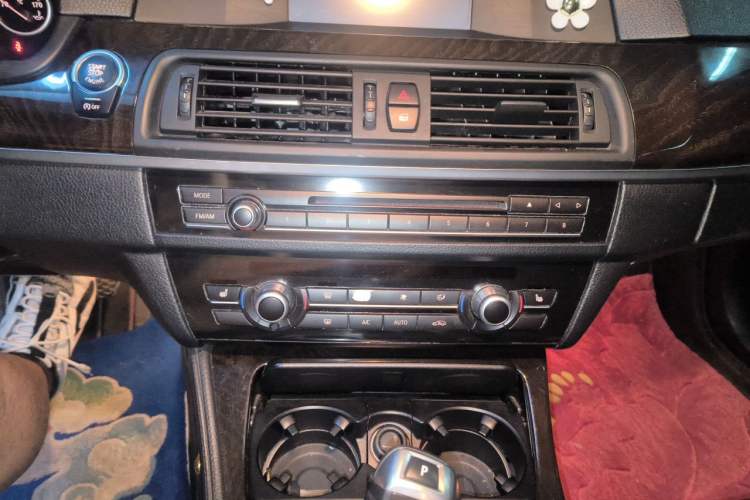Used BMW 5 Series 2013 525Li Leading Model Audio And AC Panel