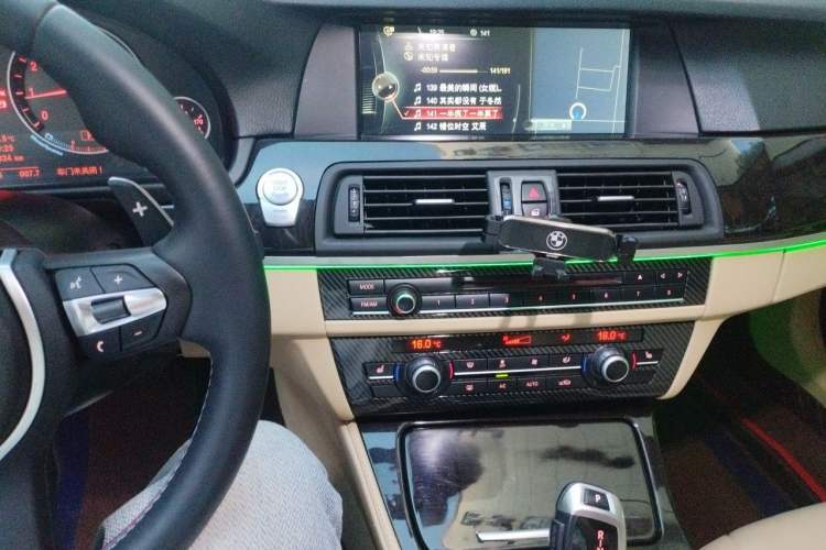 Used BMW 5 Series 2013 525Li Luxury Model Audio And AC Panel
