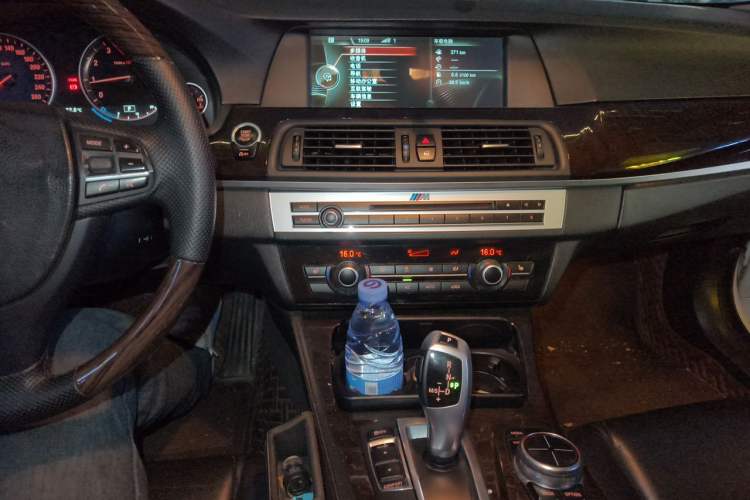Used BMW 5 Series 2013 525Li Luxury Model Audio And AC Panel