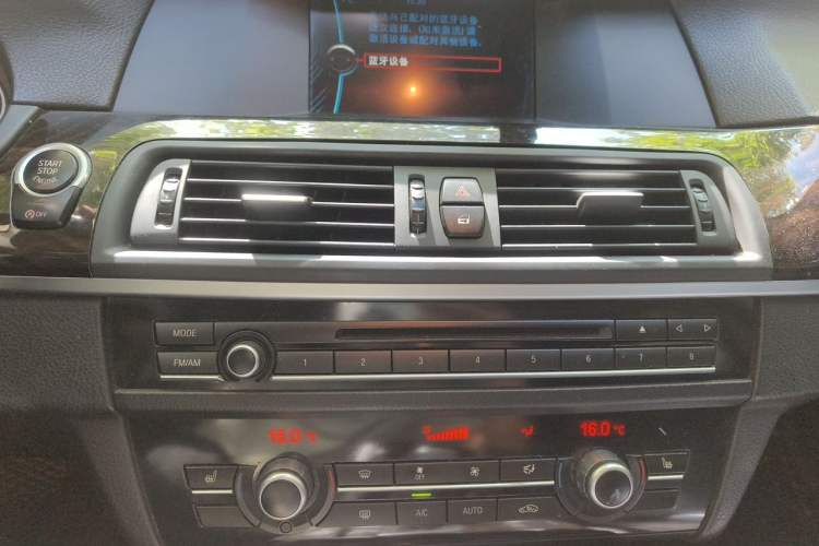 Used BMW 5 Series 2013 525Li Leading Model Audio And AC Panel
