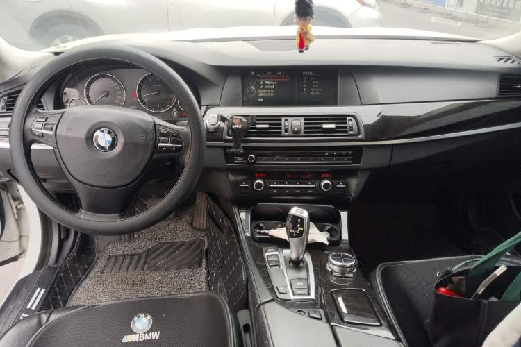 Used BMW 5 Series 2013 525Li Luxury Model Audio And AC Panel
