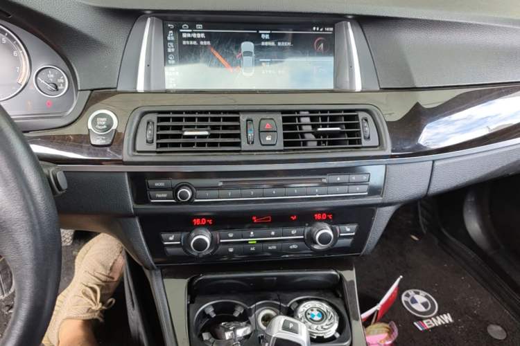 Used BMW 5 Series 2013 525Li Leading Model Audio And AC Panel