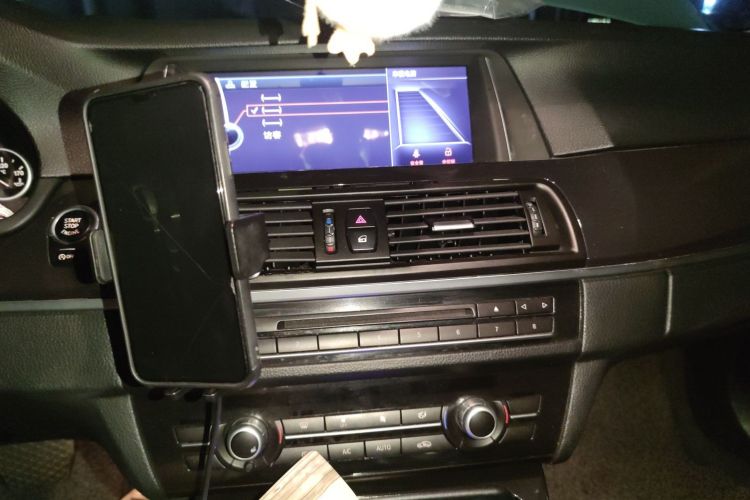 Used BMW 5 Series 2013 520i Elegant Edition Audio And AC Panel