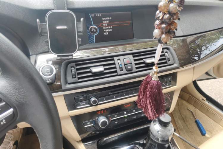 Used BMW 5 Series 2013 525Li Leading Model Audio And AC Panel