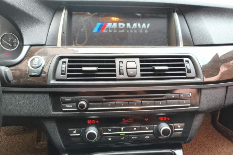 Used BMW 5 Series 2013 525Li Leading Model Audio And AC Panel