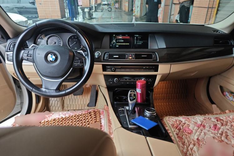 Used BMW 5 Series 2013 535Li Leading Model Center Console