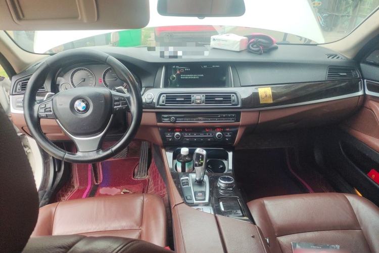 Used BMW 5 Series 2013 535Li Leading Model Center Console