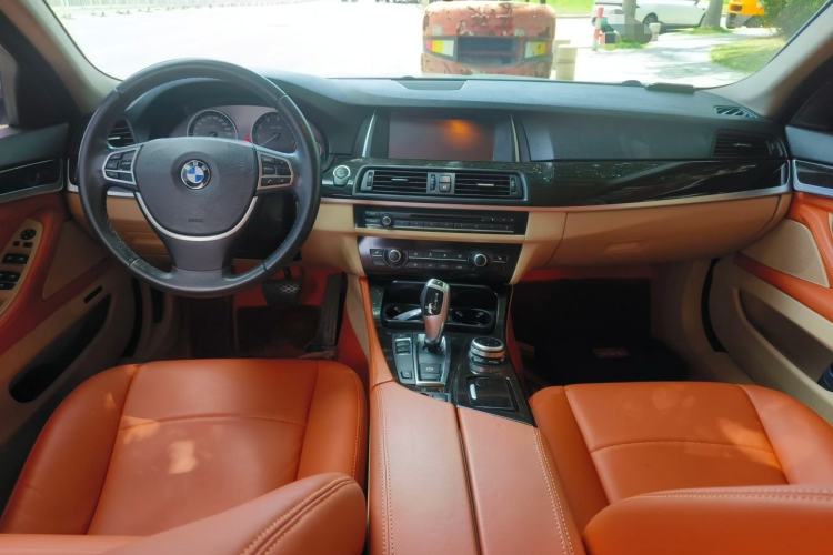 Used BMW 5 Series 2013 525Li Leading Model Center Console