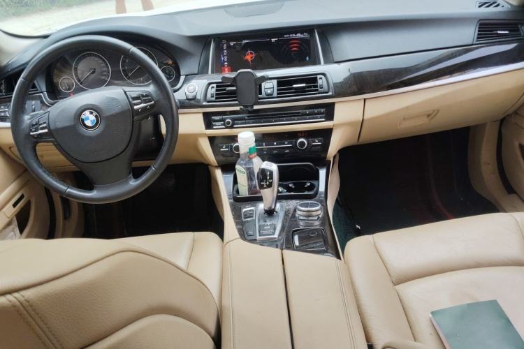 Used BMW 5 Series 2013 525Li Leading Model Center Console