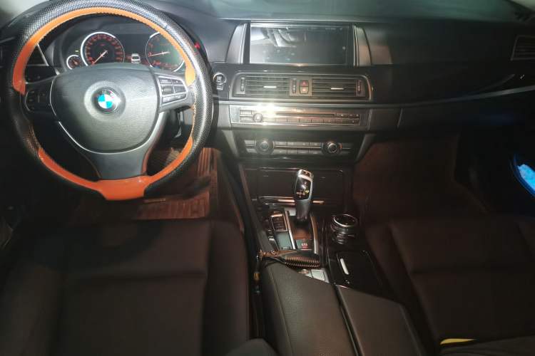 Used BMW 5 Series 2013 520Li Elegant Edition Center Console