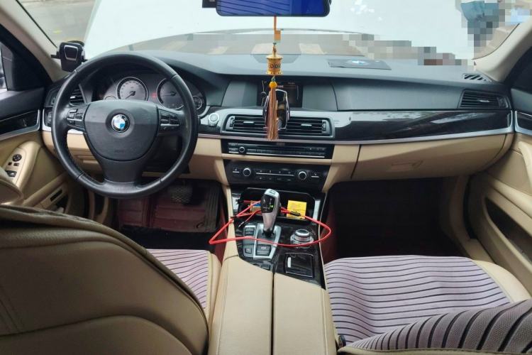 Used BMW 5 Series 2013 525Li Leading Model Center Console