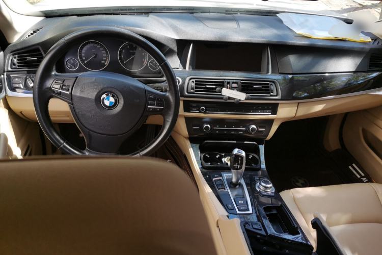 Used BMW 5 Series 2013 520Li Elegant Edition Center Console