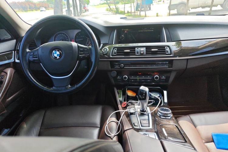 Used BMW 5 Series 2013 525Li Leading Model Center Console