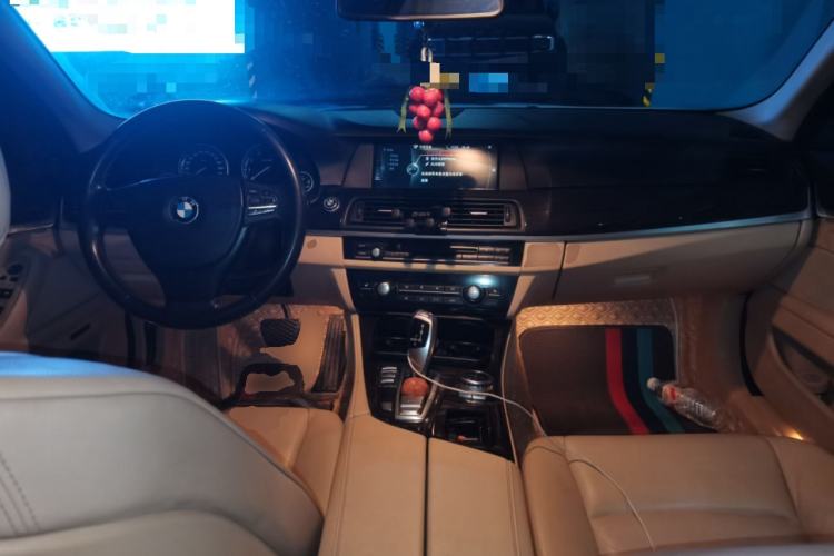 Used BMW 5 Series 2013 530Li Leading Model Center Console