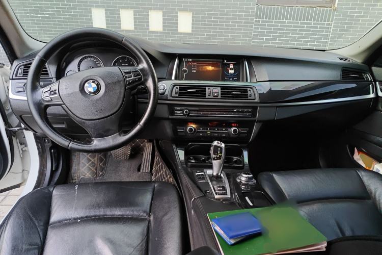 Used BMW 5 Series 2013 520Li Elegant Edition Center Console