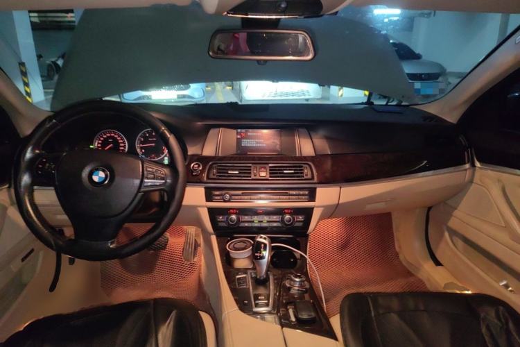 Used BMW 5 Series 2013 525Li Leading Model Center Console