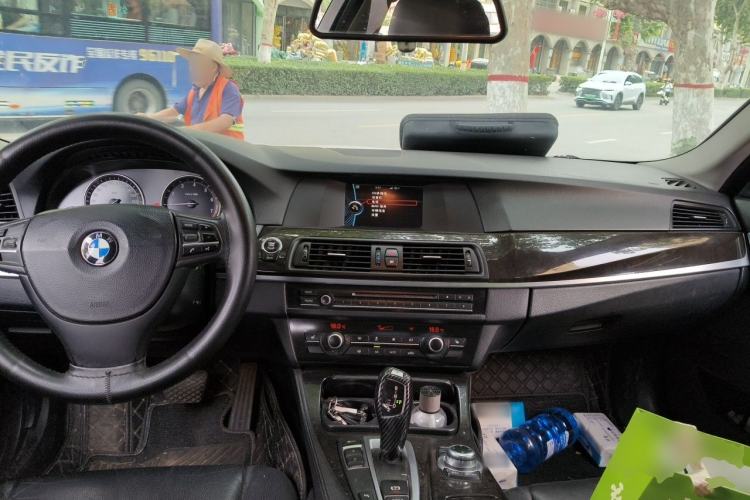 Used BMW 5 Series 2013 525Li Leading Model Center Console