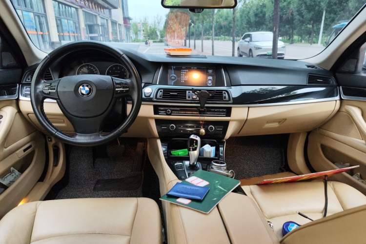 Used BMW 5 Series 2013 520Li Elegant Edition Center Console