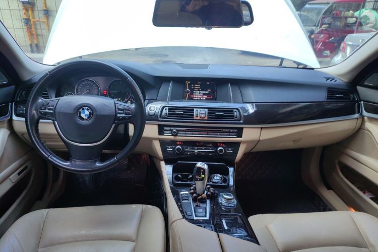 Used BMW 5 Series 2013 525Li Leading Model Center Console