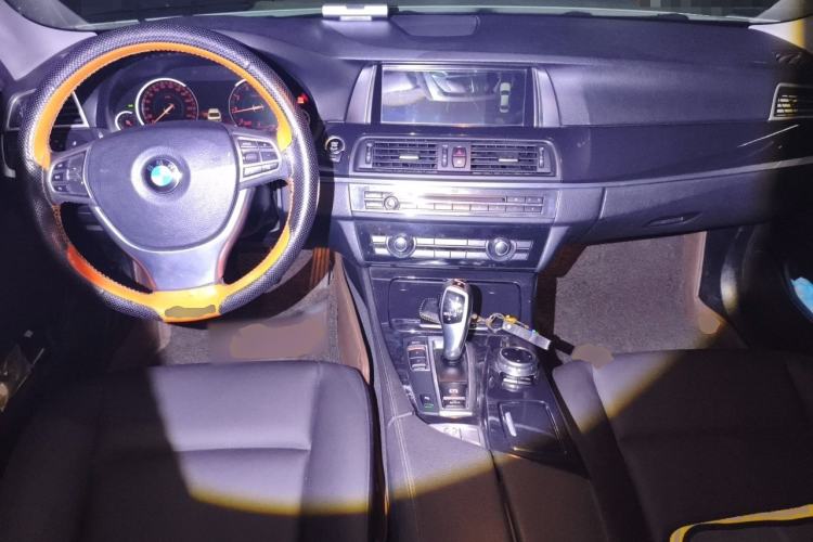 Used BMW 5 Series 2013 520Li Elegant Edition Center Console