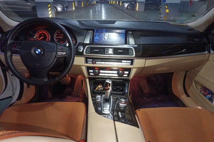 Used BMW 5 Series 2013 525Li Leading Model Center Console