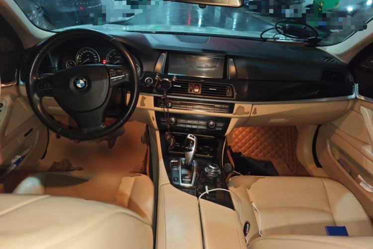 Used BMW 5 Series 2013 520Li Elegant Edition Center Console