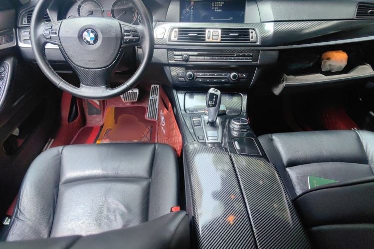 Used BMW 5 Series 2013 525Li Luxury Model Center Console