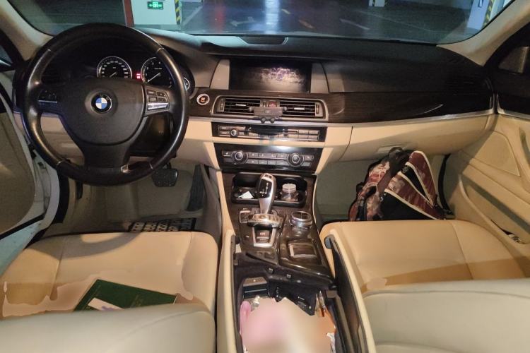 Used BMW 5 Series 2013 530Li Leading Model Center Console